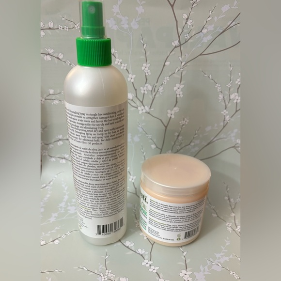 LUSTI OLIVE OIL DETANGLING SPRAY & OLIVE OILHAIR MAYONNAISE. - Picture 10 of 10